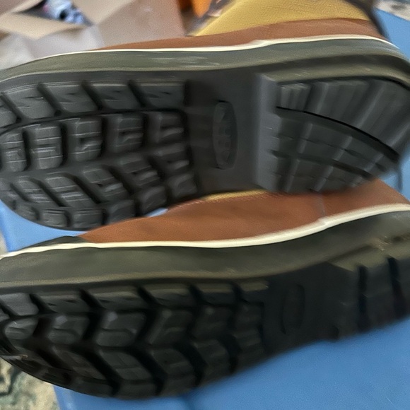 Keen winter boots - Picture 5 of 5